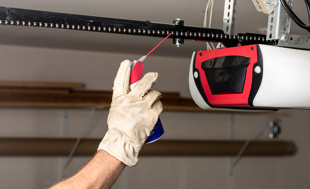 Read more about the article The Importance of Regular Garage Door Maintenance for Homeowners